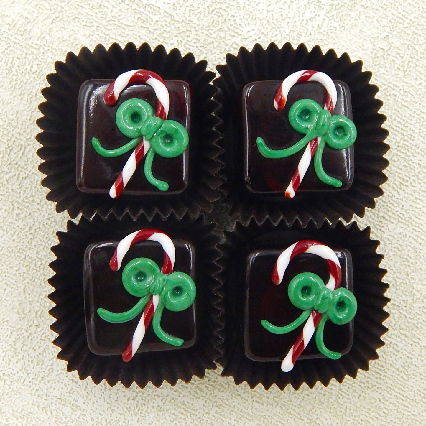 Christmas Candy Cane Chocolate (22-074+)