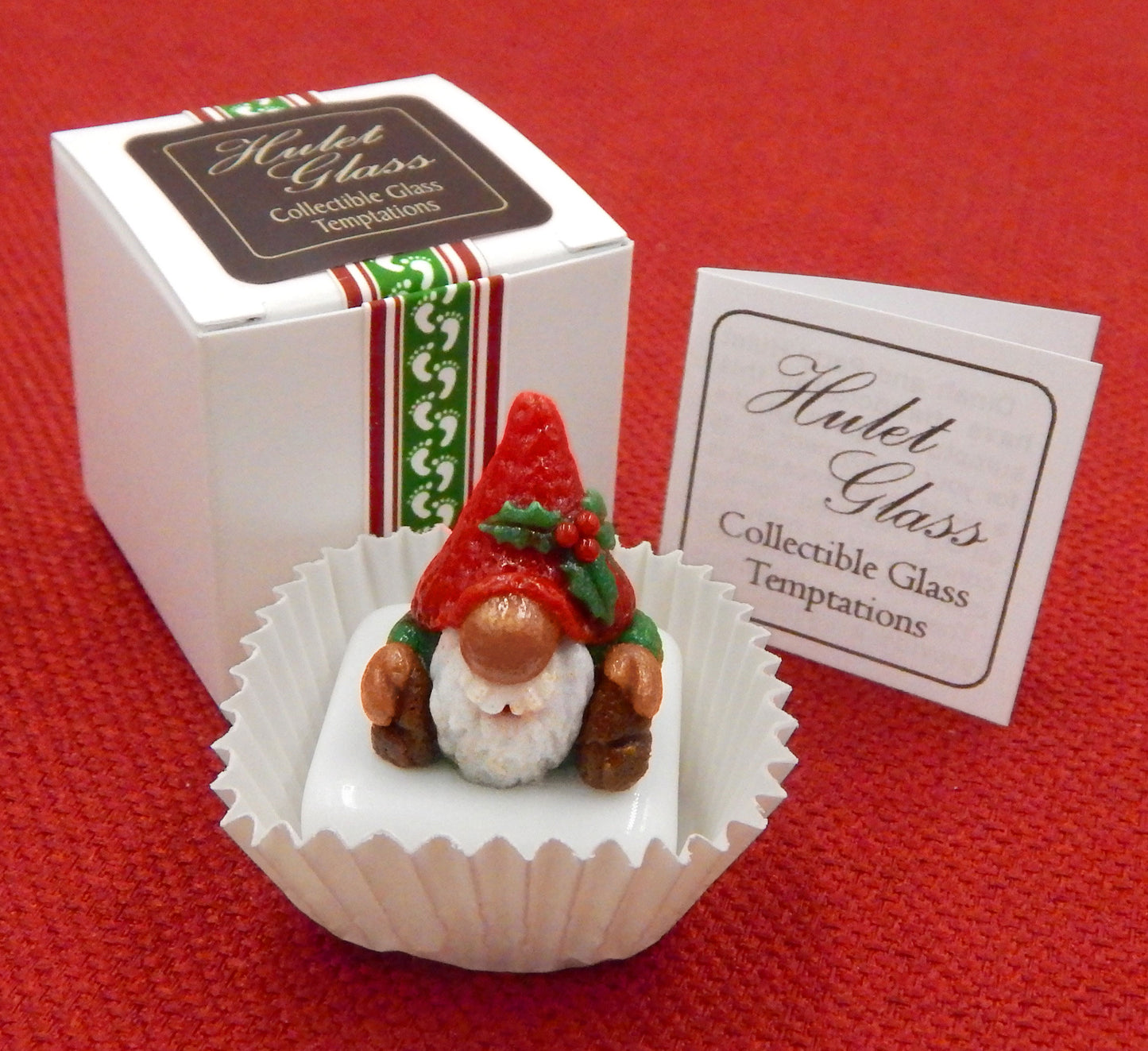 Christmas Gnome Petit Four Chocolate Treat (22-322W)