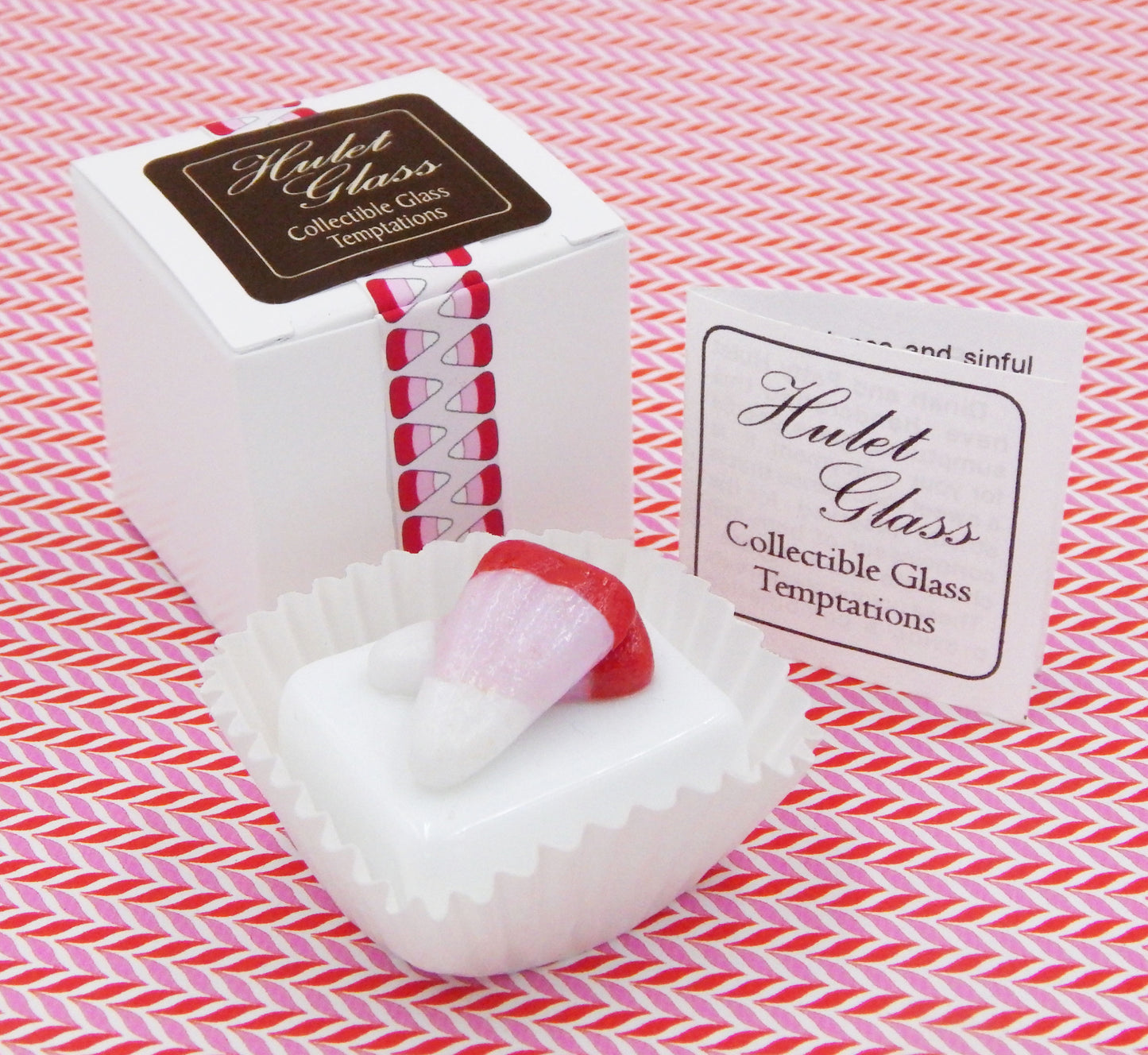 Valentine Candy Corn Collectible Art Glass Chocolate Treat (25-030WSH)