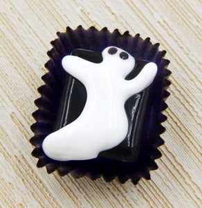 Licorice Chocolate with Spooky White Ghost (25-058KW)