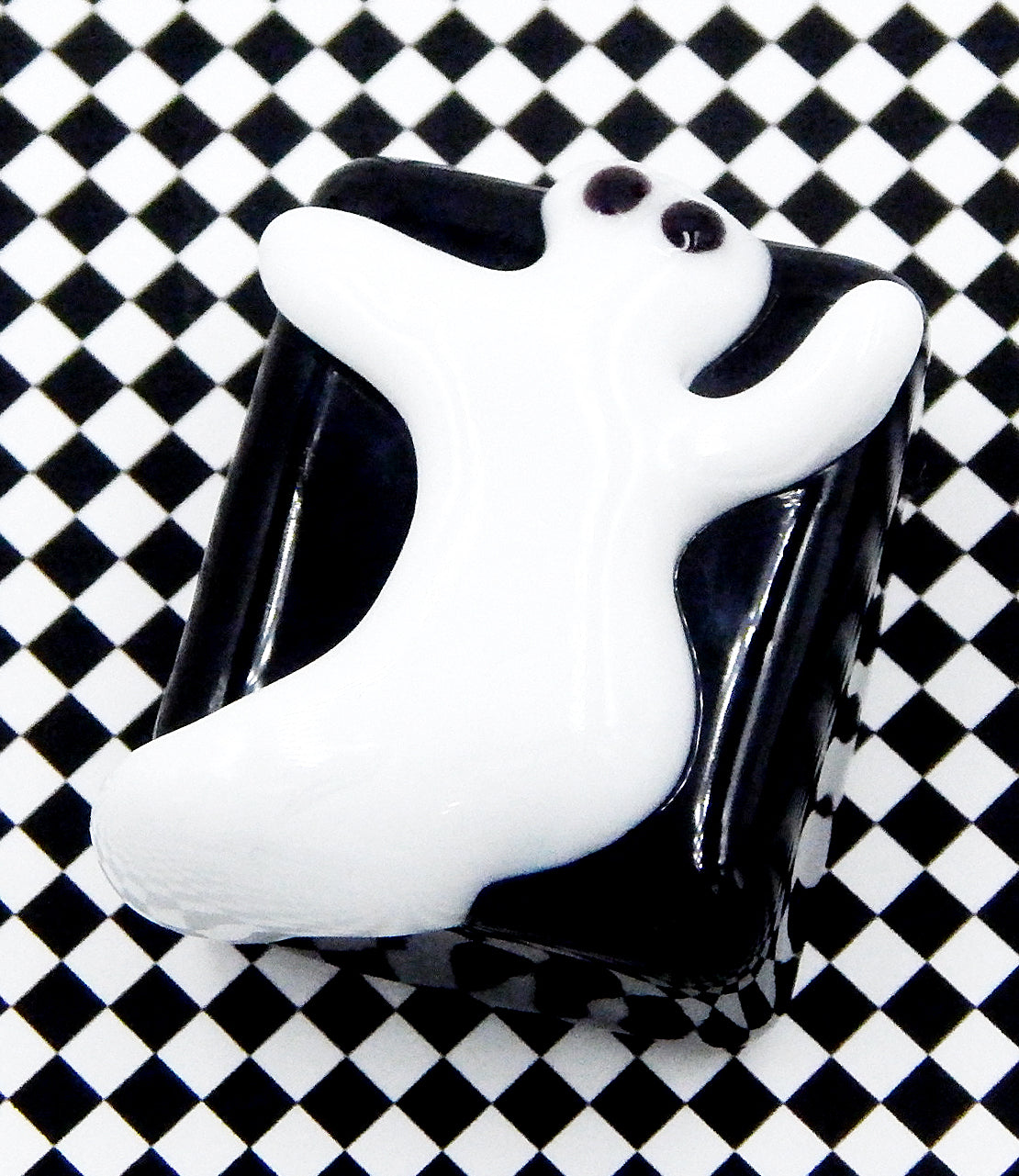 Licorice Chocolate with Spooky White Ghost (25-058KW)