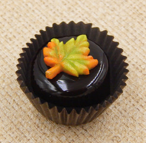 Fall Leaf on Chocolate (25-321C)
