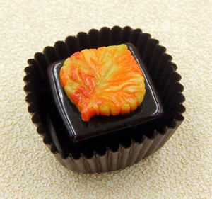 Aspen Leaf on Chocolate (25-331C)