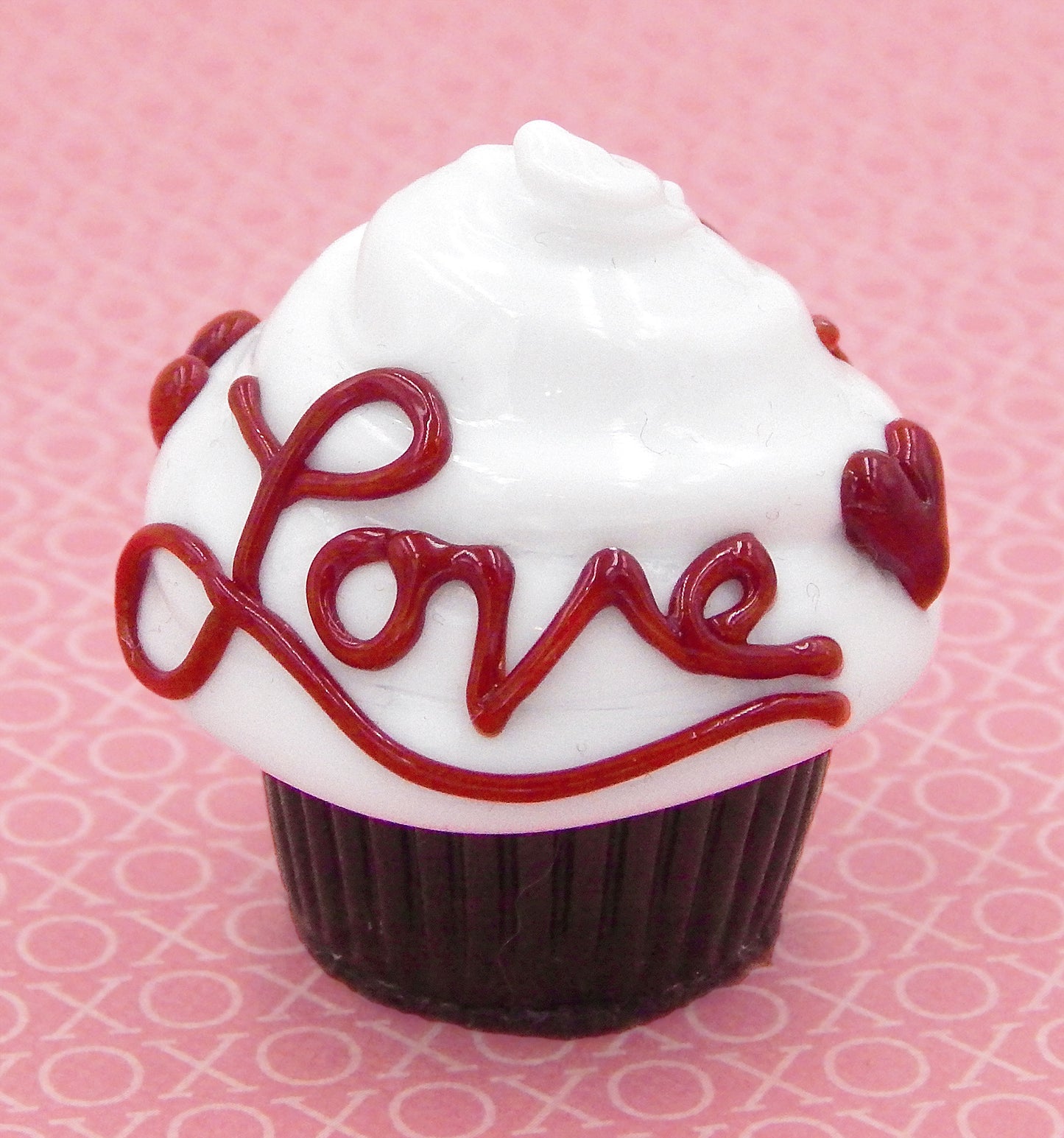 "Love ~ XOXO" Cupcake Truffle (27-220CW)