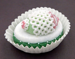 Easter Egg Petit Four with Lace (84-104)