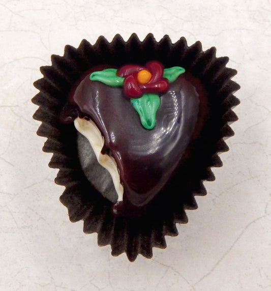 Bitten Heart Chocolate with Vanilla Filling (B14-039CHV)