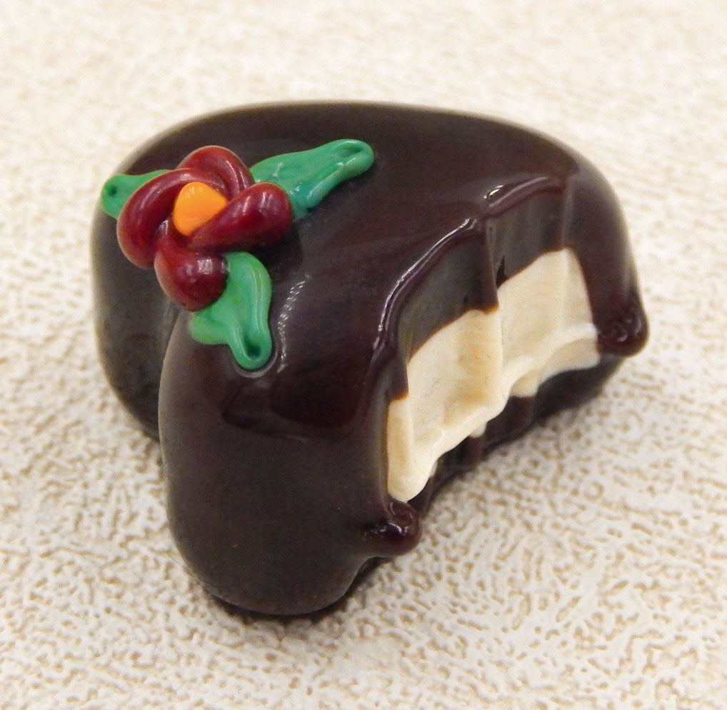 Bitten Heart Chocolate with Vanilla Filling (B14-039CHV)