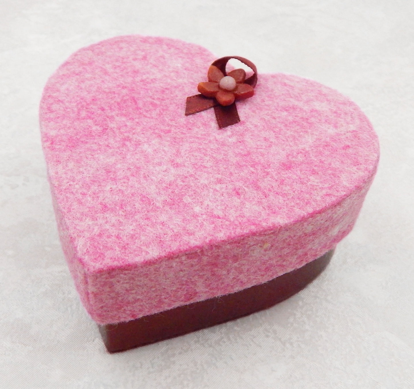 Empty Pink Heart Box for 3 Art Glass Chocolates (BxEHP3)