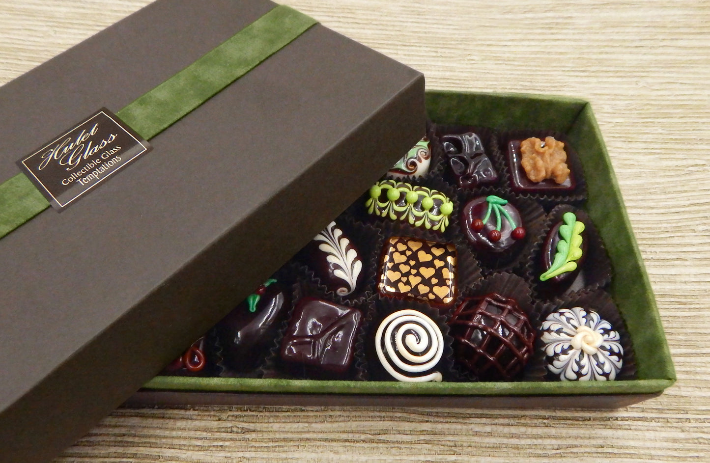 Empty Box for 18 to 20 Art Glass Chocolates - Dark Green (BxERG20)
