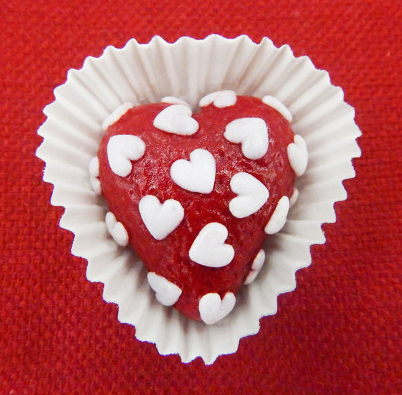 Glass Petit Four Heart ~ Red with White Hearts (HRT11-OO1HW)