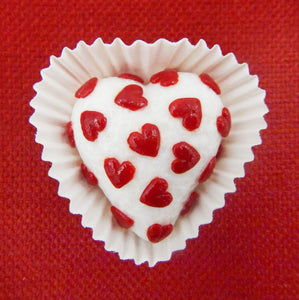 Glass Petit Four Heart ~ White with Red Hearts (HRT11-OO1WH)